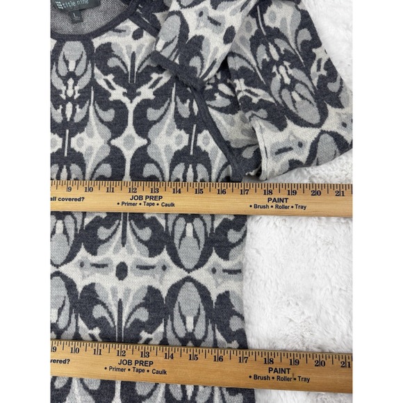 Title Nine Sweater 100% Merino Wool Extra Fine Damask Print Gray Cream Size L - Picture 6 of 10